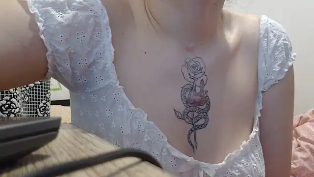 anngelle online show from April 18, 6:49 am