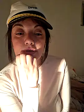 DeligDanny online show from December 14, 9:15 am