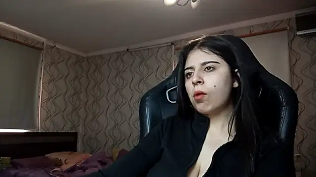 WaltraudPattie online show from February 11, 12:36 am