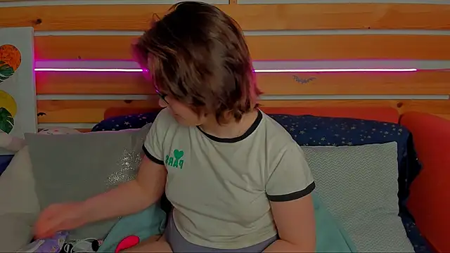 Mary Bryantt online show from February 16, 8:25 am