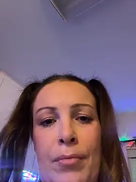 BellaBunny25 online show from December 20, 6:28 am