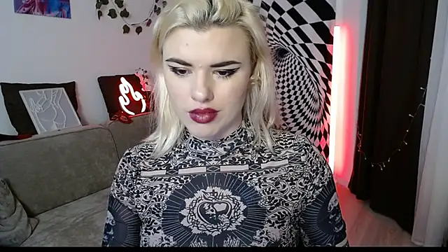 Ariana Saint online show from February 7, 8:13 pm