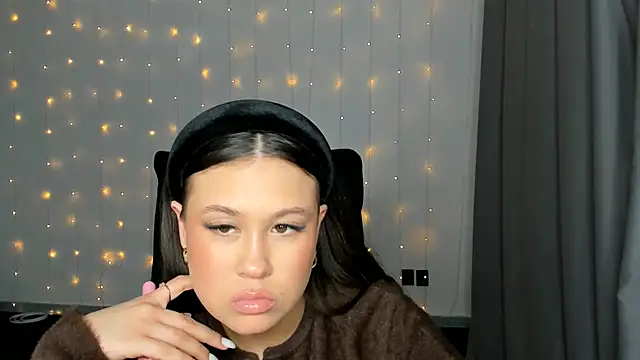 ArnitaAsma online show from December 18, 3:50 pm