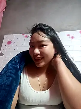 giang0055 online show from February 3, 8:30 am