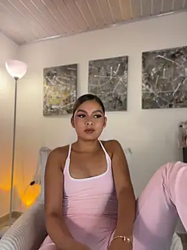Nicollewest1 online show from June 30, 11:48 pm