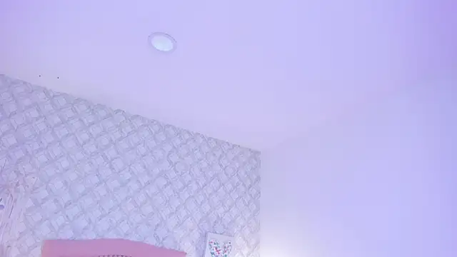 amber  ferrera online show from March 1, 7:35 pm