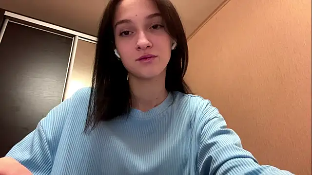 TinyLisa online show from December 21, 6:50 am