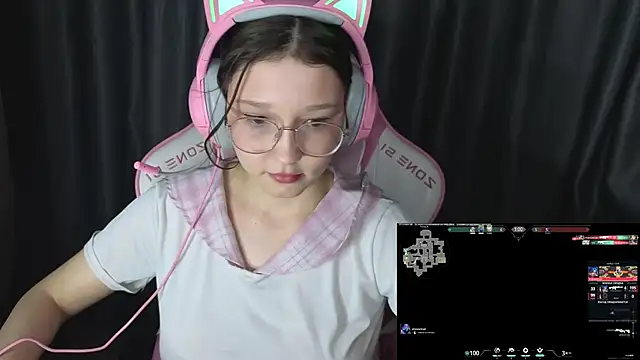 Pink-Aura- online show from January 10, 8:13 pm