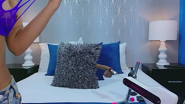 VioletGracee online show from February 2, 12:26 pm