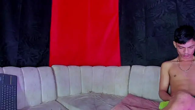 BrownieLoverss online show from February 27, 9:31 am