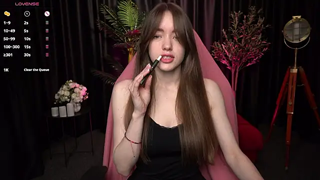 Velouraa online show from March 11, 9:57 am