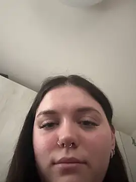 lillymalefica online show from December 20, 8:07 am