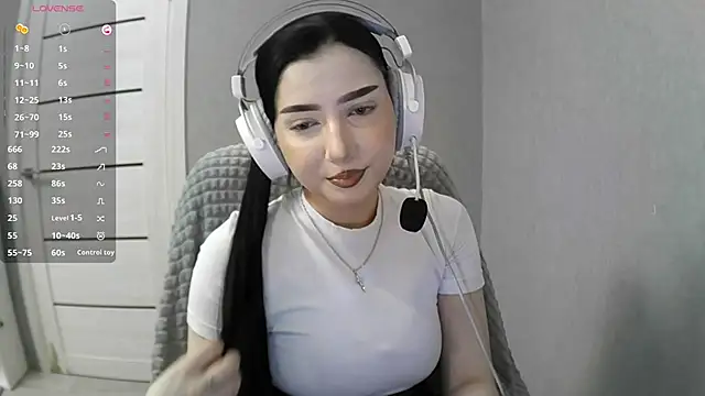 FaviolaHurl online show from December 20, 6:12 pm