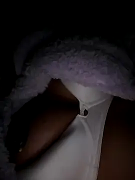 littlebabygirl22 online show from December 21, 7:23 am