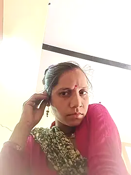 Karishma singh online show from February 8, 10:30 am