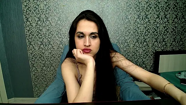 Mira Sirena online show from January 12, 8:03 pm