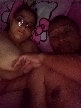 pareja latina1483 online show from July 18, 3:32 am