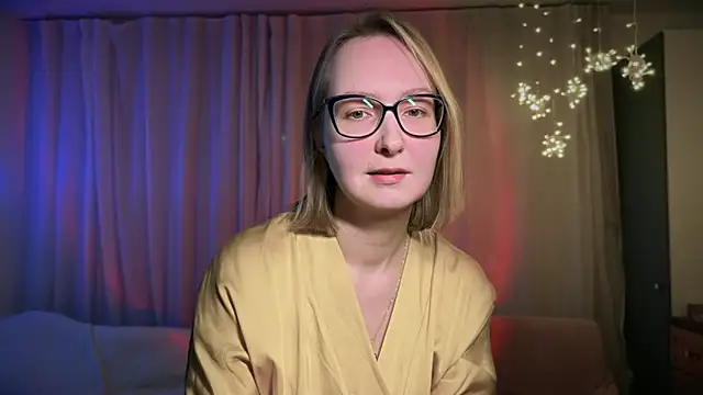 Kira Elve online show from December 22, 4:32 pm