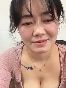 Molly-xiao online show from February 3, 2:21 am