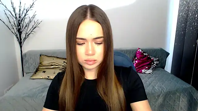 heiley love online show from January 6, 10:52 am