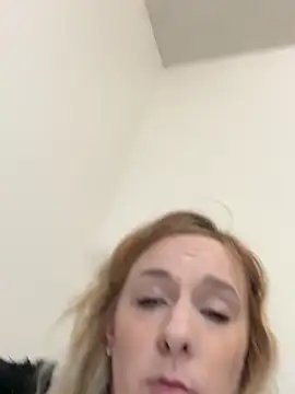 Trippyyb28 online show from February 26, 1:04 am