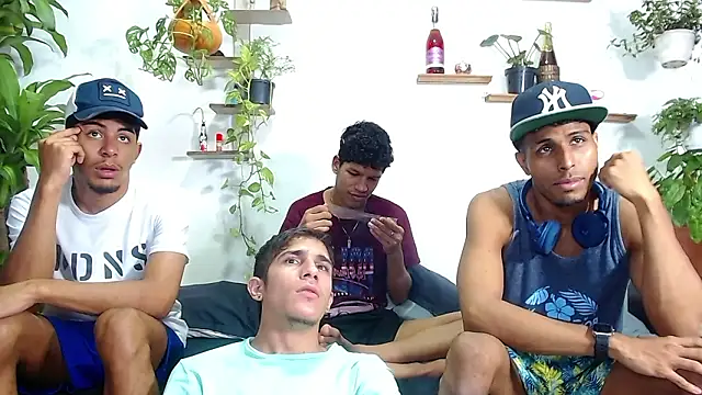 Interracial Snow Bunny online show from March 3, 11:11 pm