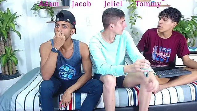 Interracial Snow Bunny online show from January 12, 10:37 pm