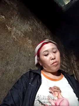 dakota-kis online show from February 15, 2:25 am