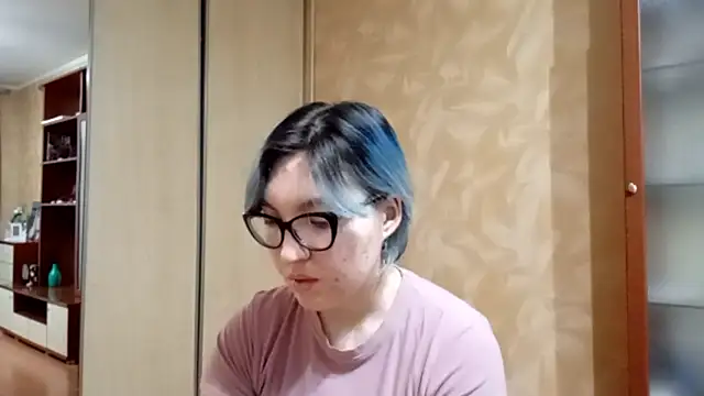 EvonTabb online show from February 18, 1:54 pm