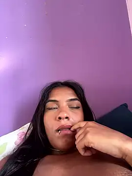 Lunnnaa777 online show from January 7, 9:45 am