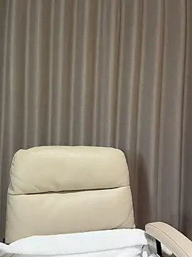 ZJbaby online show from April 26, 2:26 pm