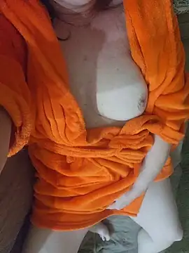 HotAzMilf online show from March 15, 5:48 pm