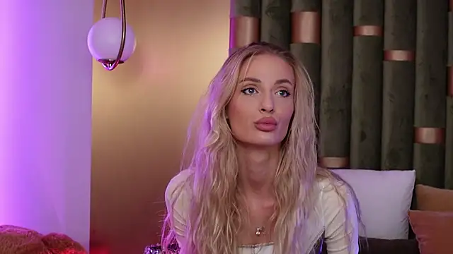 AmeliaAngel online show from October 6, 3:56 am