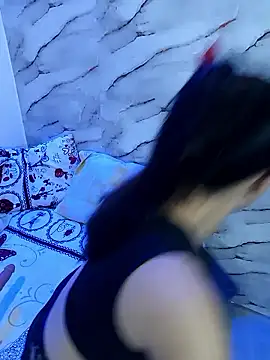 zaraluxx1 online show from January 17, 3:58 am