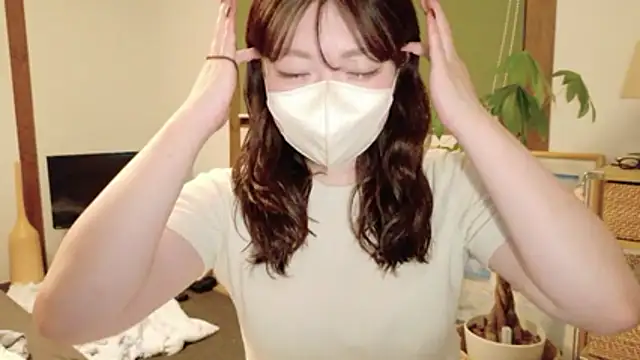   Yui  online show from June 18, 1:16 pm