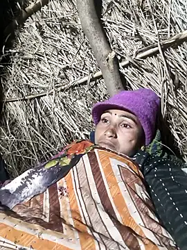 lodhi8080 online show from January 13, 2:21 pm