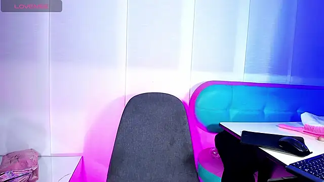 Sue blue online show from March 12, 2:03 am