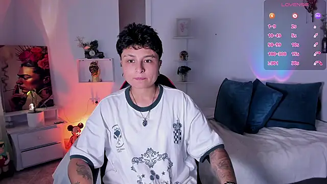 Zury Ramirez online show from February 6, 8:45 pm