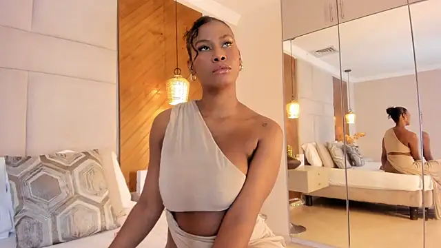 EroticAlana1 online show from May 6, 12:03 am