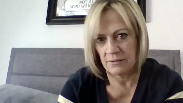 Milfshake227 online show from April 9, 3:39 pm