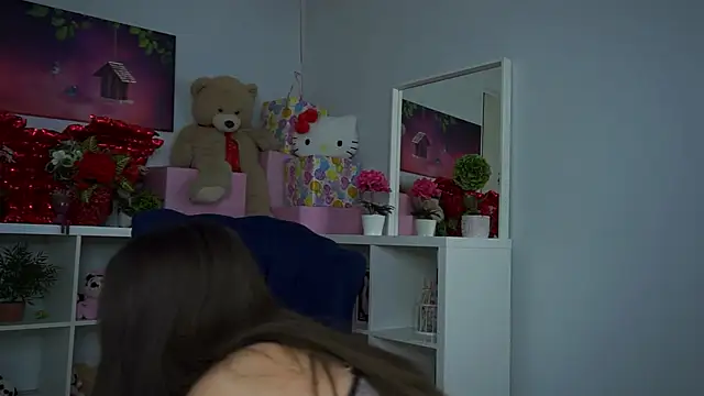 Ava Solis online show from February 15, 8:30 pm