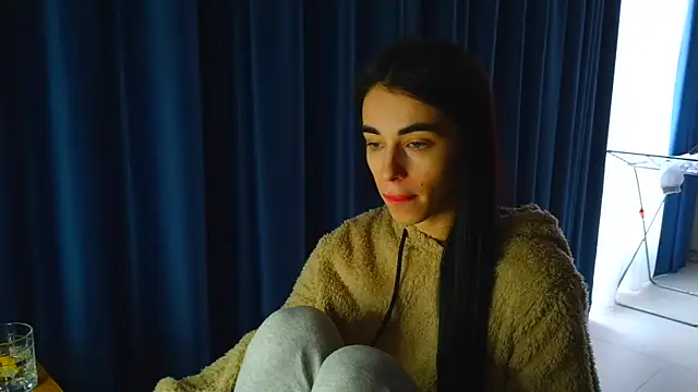 Vlada Elfie online show from April 1, 6:03 am