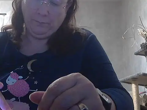 xmyriamx online show from February 16, 8:20 pm