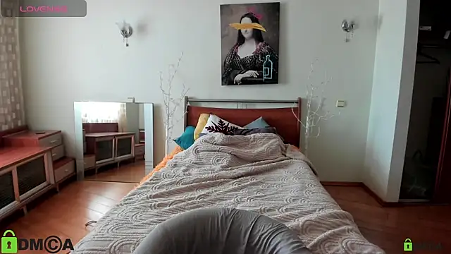 Lily Viola online show from March 24, 8:41 am