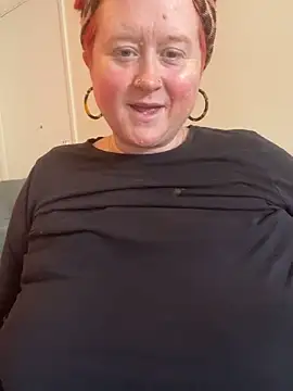 BustyRedxx online show from June 5, 9:26 am