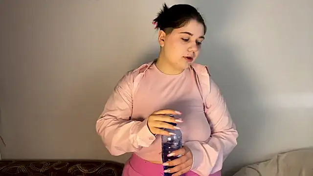 LunaBlakes online show from March 2, 8:43 am