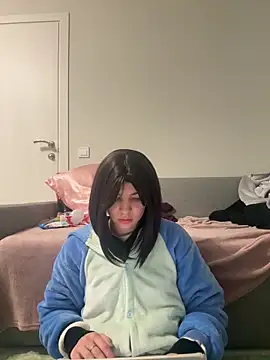 Lily Lii online show from January 15, 1:50 pm