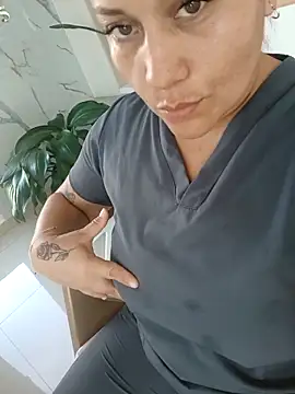 Isisxxxxxx online show from April 1, 9:34 pm