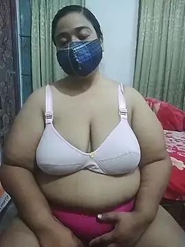 momo loves online show from March 17, 6:01 pm