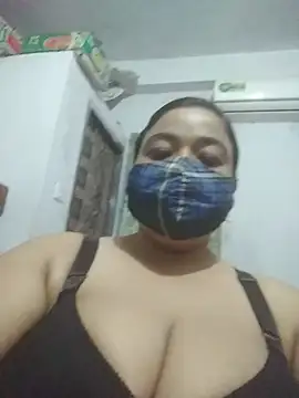 momo loves online show from March 5, 6:04 pm